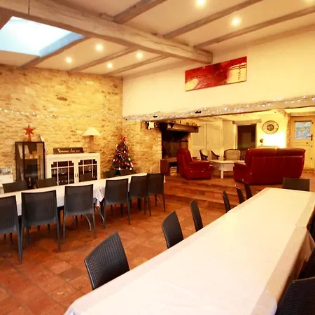 בית נופש Maison Lou Peyrol Avec Piscine Privee
